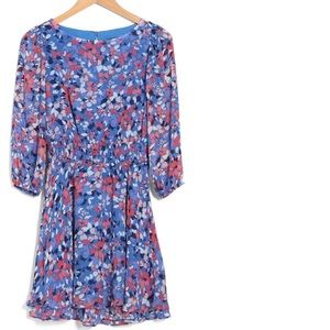 Vince Camuto Fit and Flare floral balloon sleeve chiffon dress. Size 6.